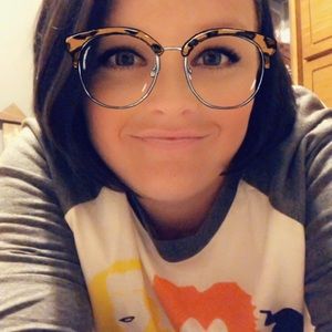 Meet your Posher, April